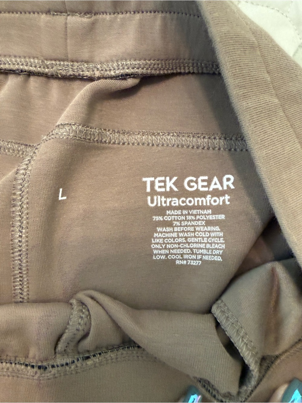 tek gear Women's 3-Pack Cozy Jogger Pants in Taupe, Gray, and Black - Picture 4 of 6
